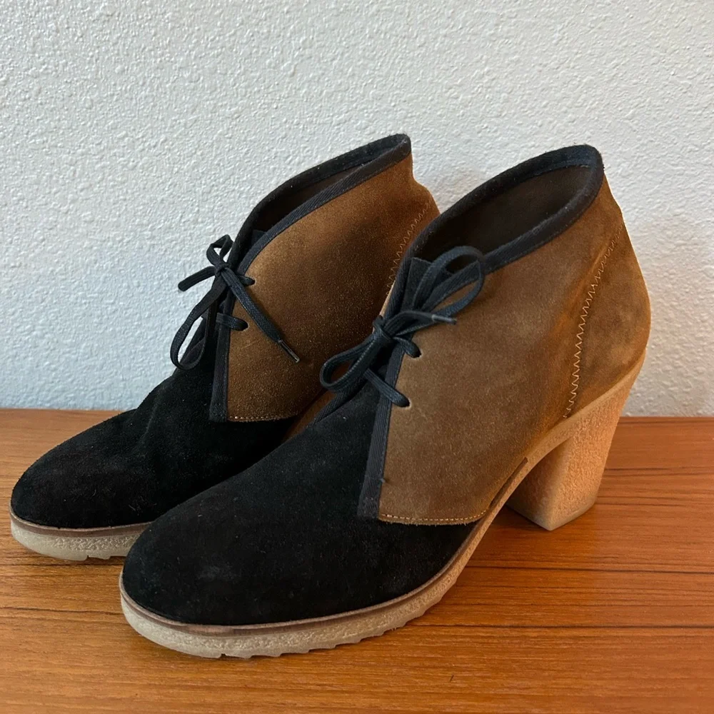 Anthropologie Jasper & Jeera Yuma Duo-Tone Brown/Black Suede Casual Booties - Picture 1 of 6
